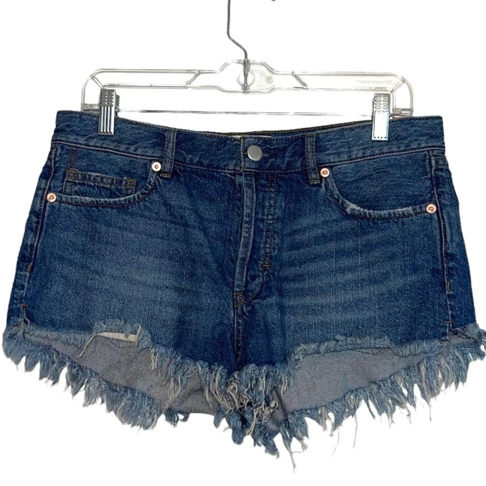 We The Free Free People Dark Wash Button Fly Frayed Hem 100% Cotton Denim Shorts